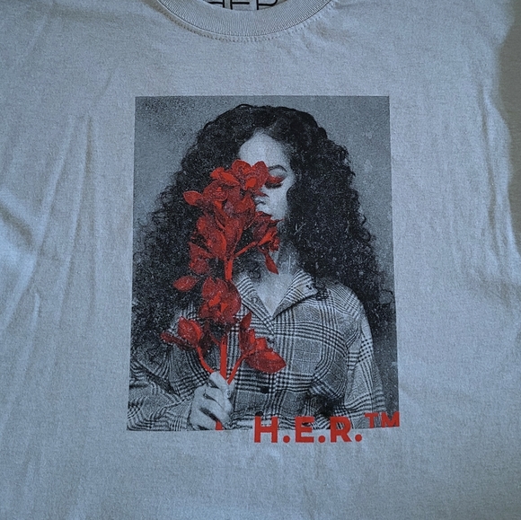 Goodie Two✌ Sleeves H.E.R. (Gabriella Sarmiento Wilson)🎤 Graphic Tee👕 - NWT - Picture 10 of 13